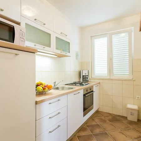 Marina Obod - One Bedroom With Balcony