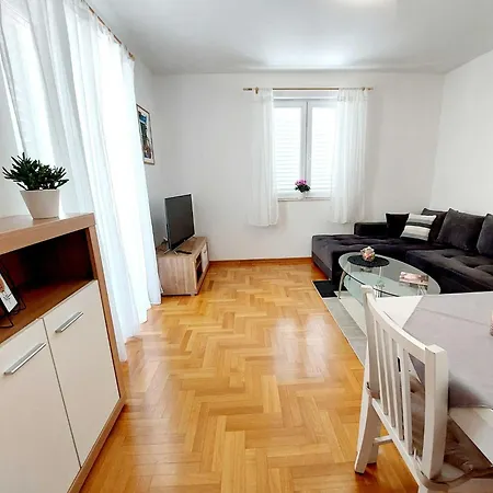 Apartment Marina Obod - One Bedroom With Balcony *